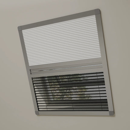 Hor met plissegordijn